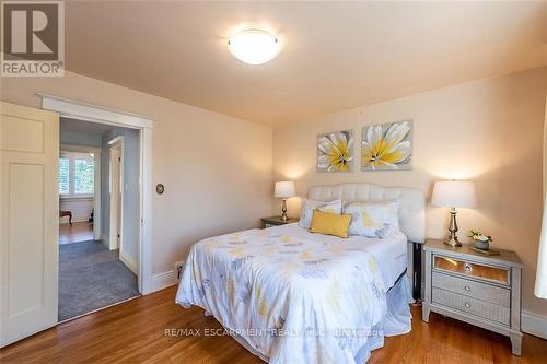219 St. Clair Boulevard, Hamilton, ON - Indoor Photo Showing Bedroom