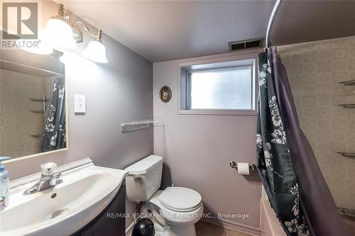 219 St. Clair Boulevard, Hamilton, ON - Indoor Photo Showing Bathroom
