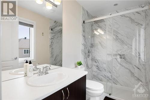 321 Meadowbreeze Drive, Ottawa, ON - Indoor Photo Showing Bathroom