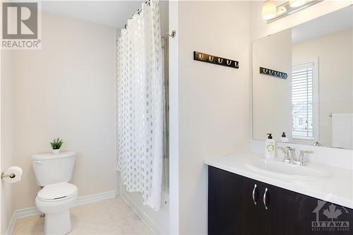 321 Meadowbreeze Drive, Ottawa, ON - Indoor Photo Showing Bathroom