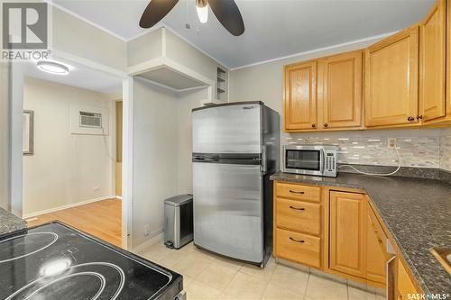 2048 Argyle Street, Regina, SK - Indoor Photo Showing Kitchen