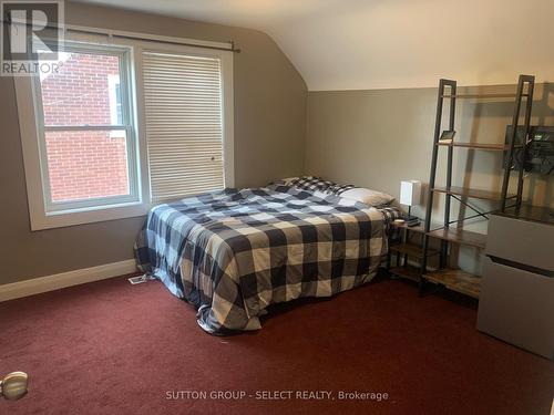 1035 Brough Street, London, ON - Indoor Photo Showing Bedroom