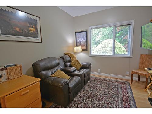 2864 Lower Six Mile Road, Nelson, BC - Indoor