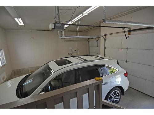 2864 Lower Six Mile Road, Nelson, BC - Indoor Photo Showing Garage
