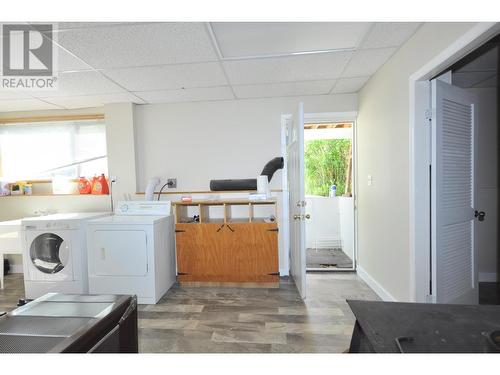 982 Mcgregor Road, Williams Lake, BC - Indoor Photo Showing Laundry Room