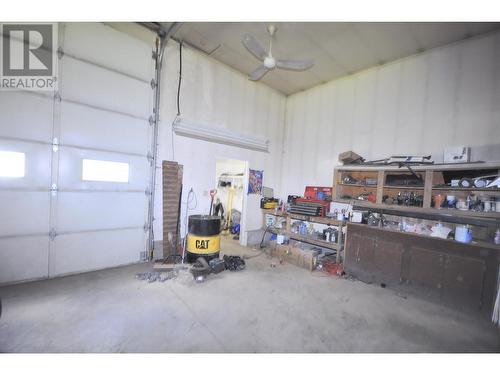 982 Mcgregor Road, Williams Lake, BC - Indoor Photo Showing Garage