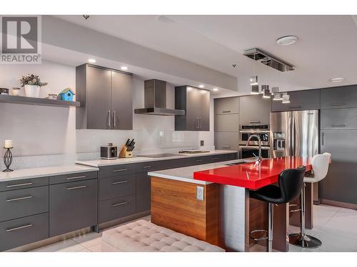 1156 Sunset Drive Unit# 113, Kelowna, BC - Indoor Photo Showing Kitchen With Stainless Steel Kitchen With Upgraded Kitchen