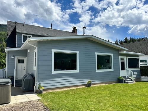 1403 Front Street, Nelson, BC - Outdoor