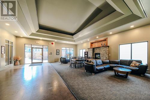 570 Sarsons Road Unit# 8, Kelowna, BC - Indoor With Fireplace