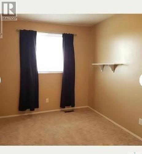 77 Mackenzie Mews, Regina, SK - Indoor Photo Showing Other Room