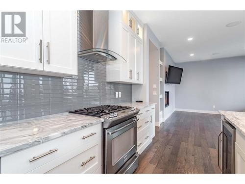 1288 Steele Road, Kelowna, BC - Indoor Photo Showing Kitchen With Upgraded Kitchen