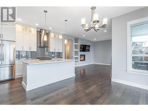 1288 Steele Road, Kelowna, BC - Indoor Photo Showing Kitchen With Upgraded Kitchen