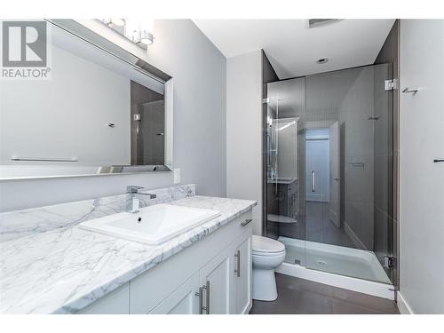 1288 Steele Road, Kelowna, BC - Indoor Photo Showing Bathroom