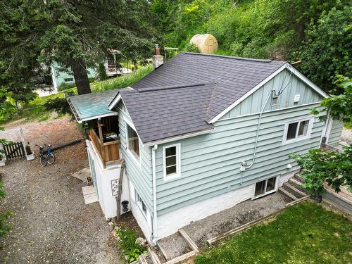 2424 Canyon Street, Creston, BC - Outdoor