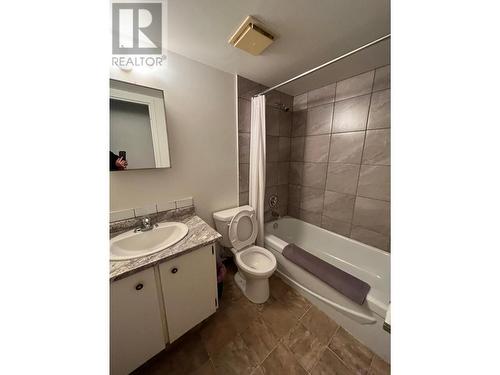 216 Spieker Avenue Unit# 204, Tumbler Ridge, BC - Indoor Photo Showing Bathroom