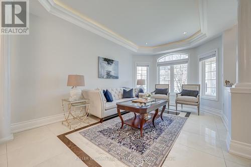 3261 Paul Henderson Drive, Mississauga, ON - Indoor Photo Showing Living Room