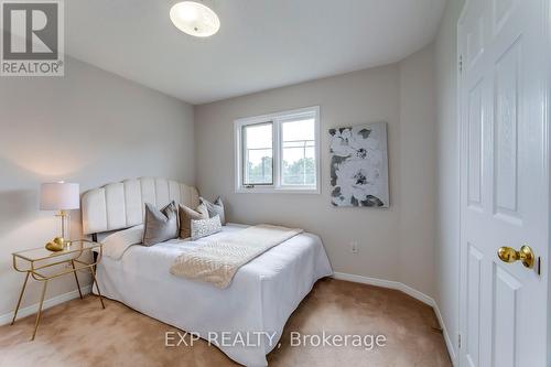 4208 Sagebrush Trail, Mississauga, ON - Indoor Photo Showing Bedroom