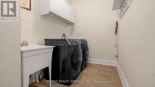 13 Ferdinand Drive, Brampton, ON - Indoor Photo Showing Laundry Room