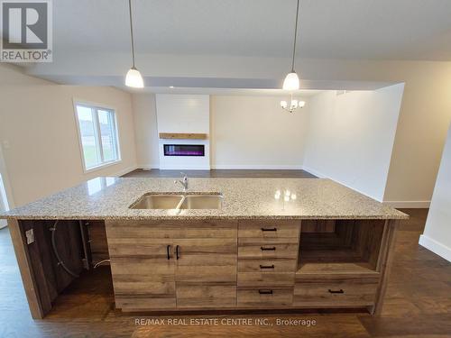 9 - 32 Faith Street N, Cambridge, ON - Indoor Photo Showing Kitchen With Double Sink