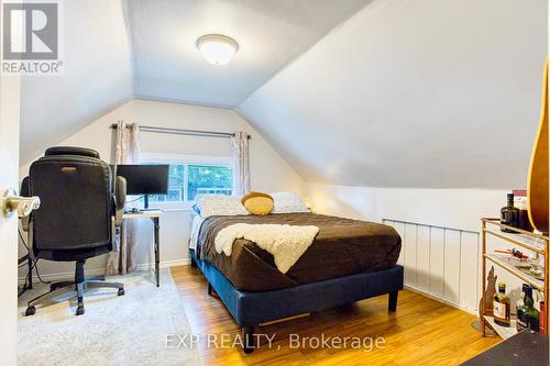 13 East 22Nd Street, Hamilton, ON - Indoor Photo Showing Bedroom