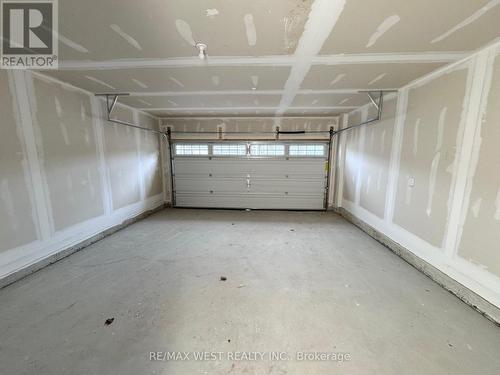 365 Beechwood Forest Lane, Gravenhurst, ON - Indoor Photo Showing Garage