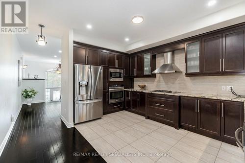 5761 Ironwood Street, Niagara Falls, ON - Indoor Photo Showing Kitchen