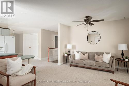 1390 Hetherington Drive, Peterborough, ON - Indoor Photo Showing Living Room