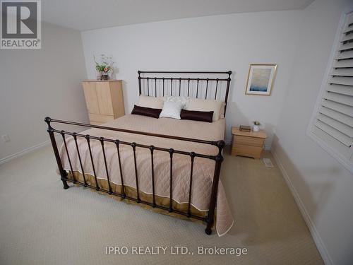 954 Penson Crescent, Milton (Coates), ON - Indoor Photo Showing Bedroom