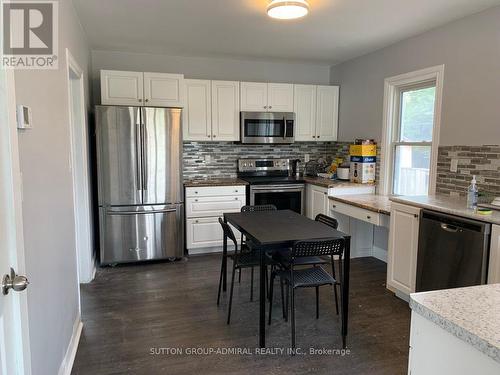 328 Bloor Street E, Oshawa, ON - Indoor Photo Showing Kitchen