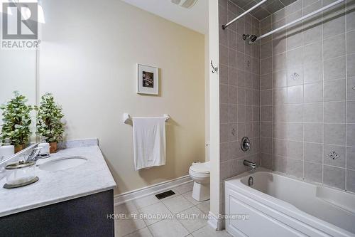 60 Marbrook Street, Richmond Hill, ON - Indoor Photo Showing Bathroom