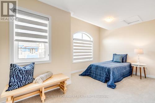 3916 Koenig Road, Burlington (Alton), ON - Indoor Photo Showing Bedroom