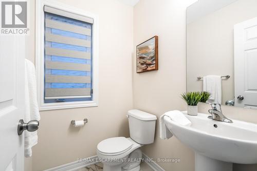 3916 Koenig Road, Burlington (Alton), ON - Indoor Photo Showing Bathroom