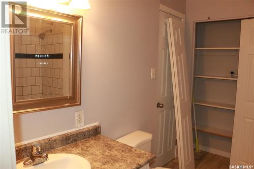 30 Chandler Place, Saskatoon, SK - Indoor Photo Showing Bathroom