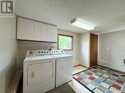 230 Main Street, Earl Grey, SK - Indoor Photo Showing Laundry Room