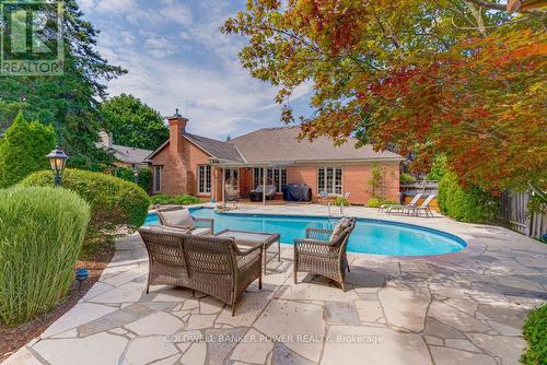 6977 Lambeth Walk, London, ON - Outdoor With In Ground Pool With Backyard