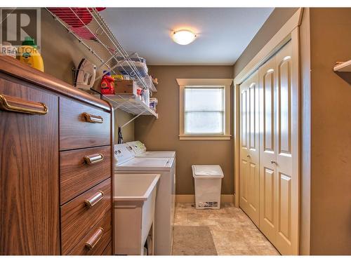 6472 Agassiz Road, Vernon, BC - Indoor Photo Showing Laundry Room