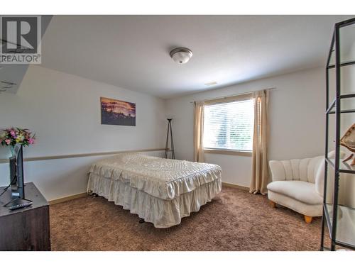 6472 Agassiz Road, Vernon, BC - Indoor Photo Showing Bedroom