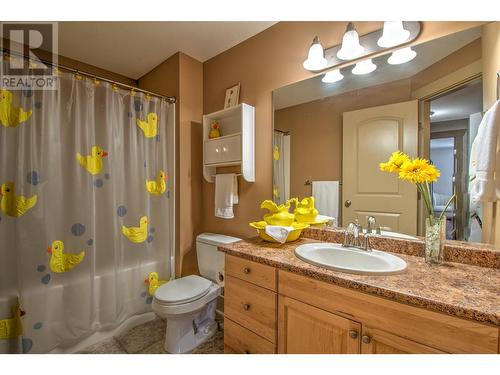 6472 Agassiz Road, Vernon, BC - Indoor Photo Showing Bathroom