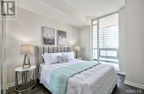 802 - 62 Forest Manor Road, Toronto, ON - Indoor Photo Showing Bedroom