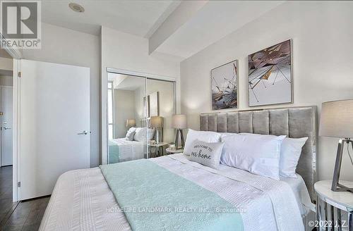 802 - 62 Forest Manor Road, Toronto, ON - Indoor Photo Showing Bedroom