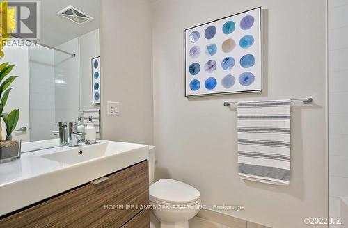 802 - 62 Forest Manor Road, Toronto, ON - Indoor Photo Showing Bathroom