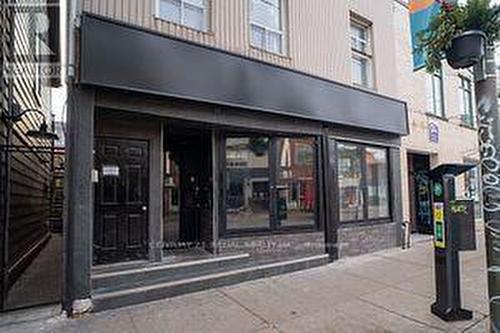 831 Dundas Street W, Toronto, ON 