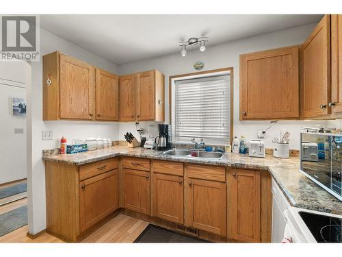 190 Mcintosh Road Unit# 2 Lot# 2, Kelowna, BC - Indoor Photo Showing Kitchen With Double Sink