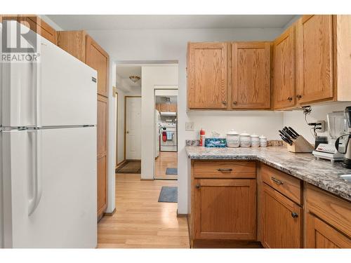 190 Mcintosh Road Unit# 2 Lot# 2, Kelowna, BC - Indoor Photo Showing Kitchen