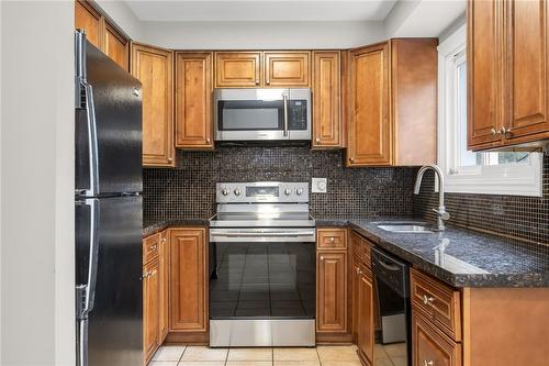 11 Harrisford Street|Unit #109, Hamilton, ON - Indoor Photo Showing Kitchen