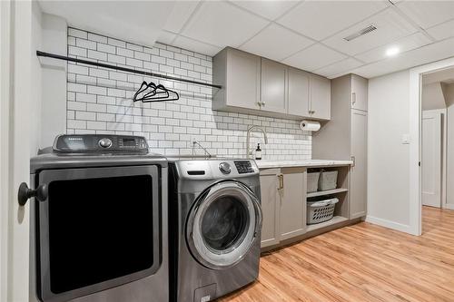 13 Capri Street, Thorold, ON - Indoor Photo Showing Laundry Room
