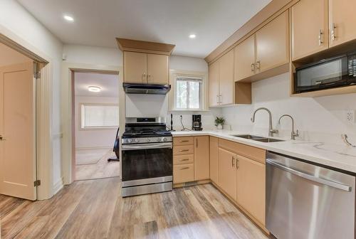 72 Edgemont Street N, Hamilton, ON - Indoor Photo Showing Kitchen With Double Sink