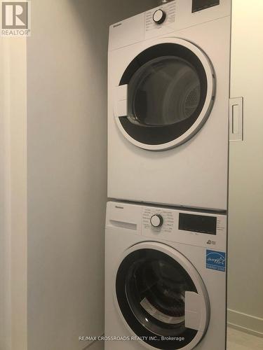 604 - 50 Ordnance Street, Toronto, ON - Indoor Photo Showing Laundry Room