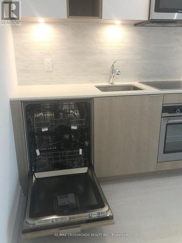 604 - 50 Ordnance Street, Toronto, ON - Indoor Photo Showing Kitchen