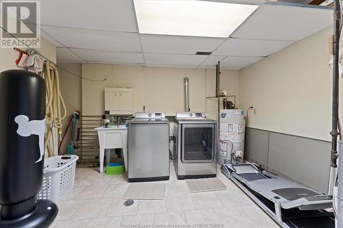 1124 Coachwood, Lasalle, ON - Indoor Photo Showing Laundry Room